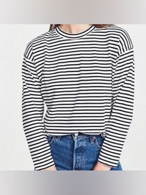 AYR navy blue/white long sleeve top sz S
